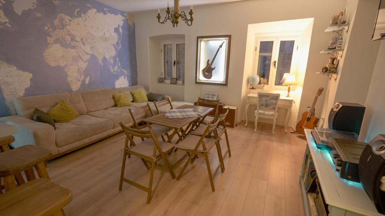 Freedom Hostel Budva Bagian luar foto